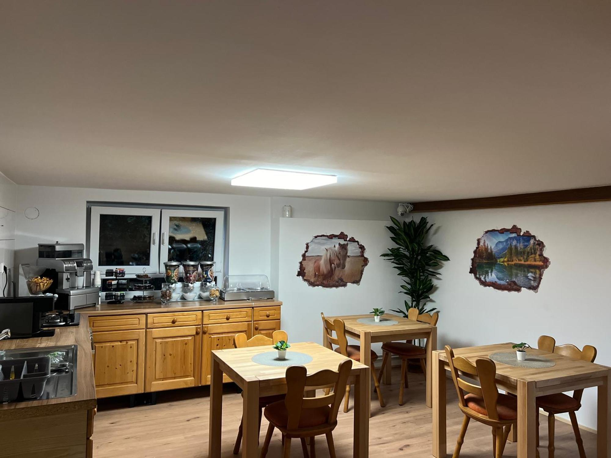Hotel Hirsch Fluorn-Winzeln エクステリア 写真